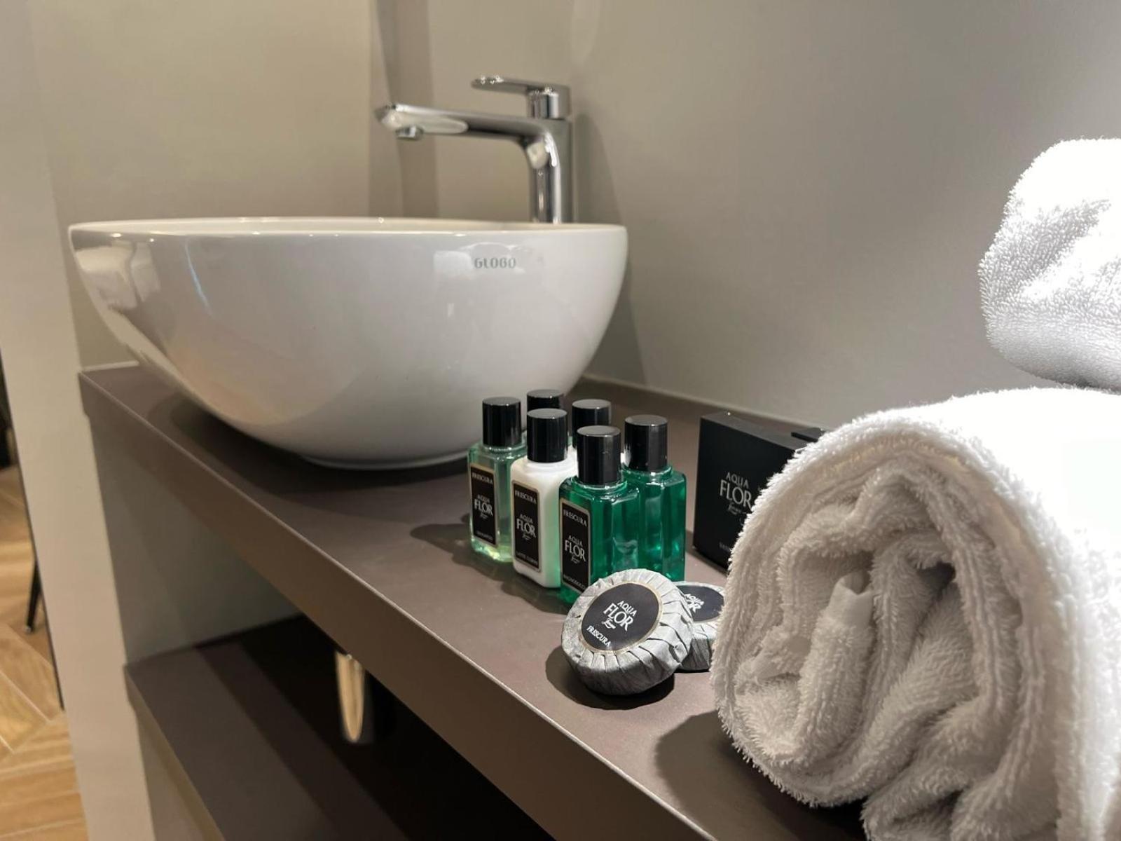Hotel Rossovino Milano Экстерьер фото